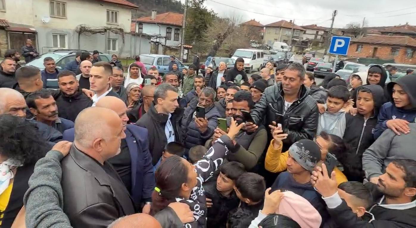 Борисов сред жителите на село Градец 